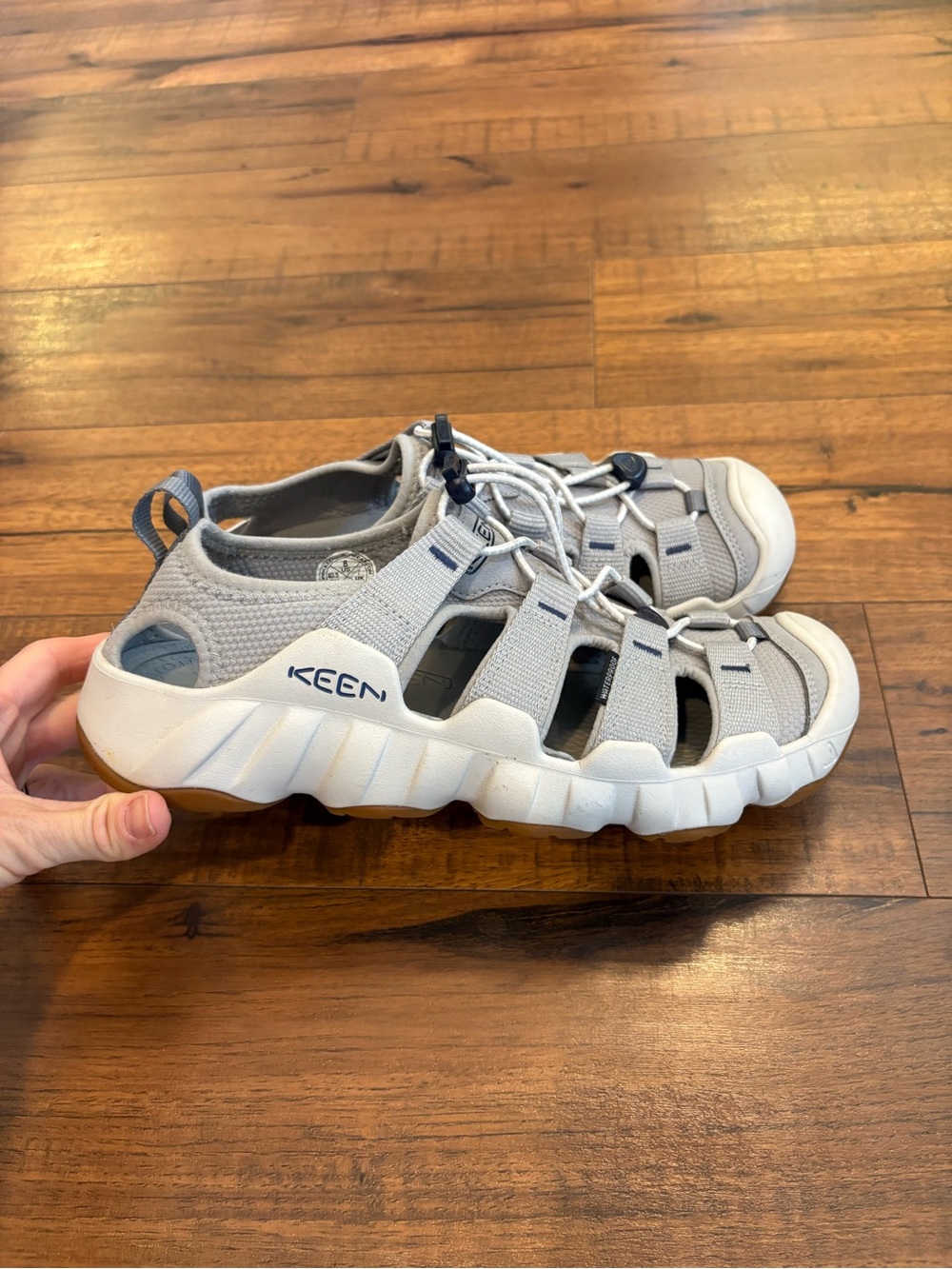Keen hyperport H2 Closed Toe Who’s & Gray Sandals Shoes Mens 8 Women’s 10